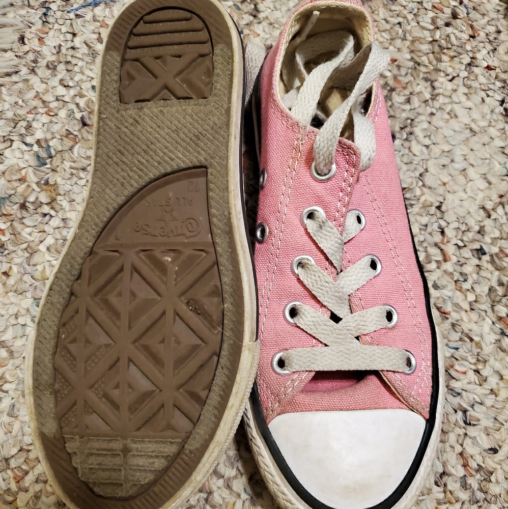 Girls pink converse